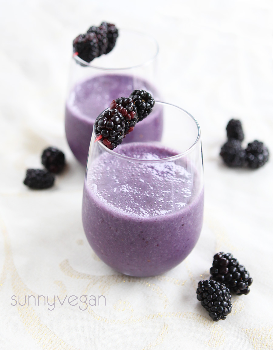 healthy blackberry low calorie smoothie ~ vegan