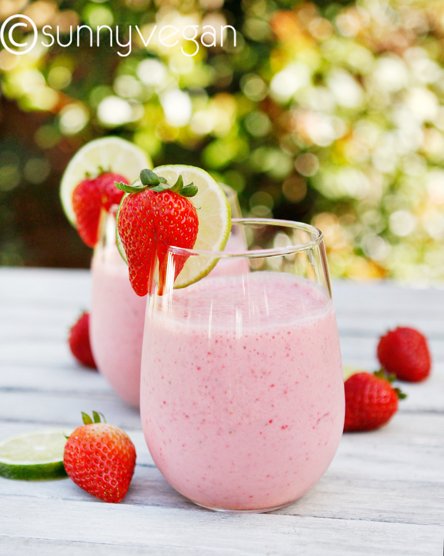 strawberry lime smoothie, vegan healthy and easy