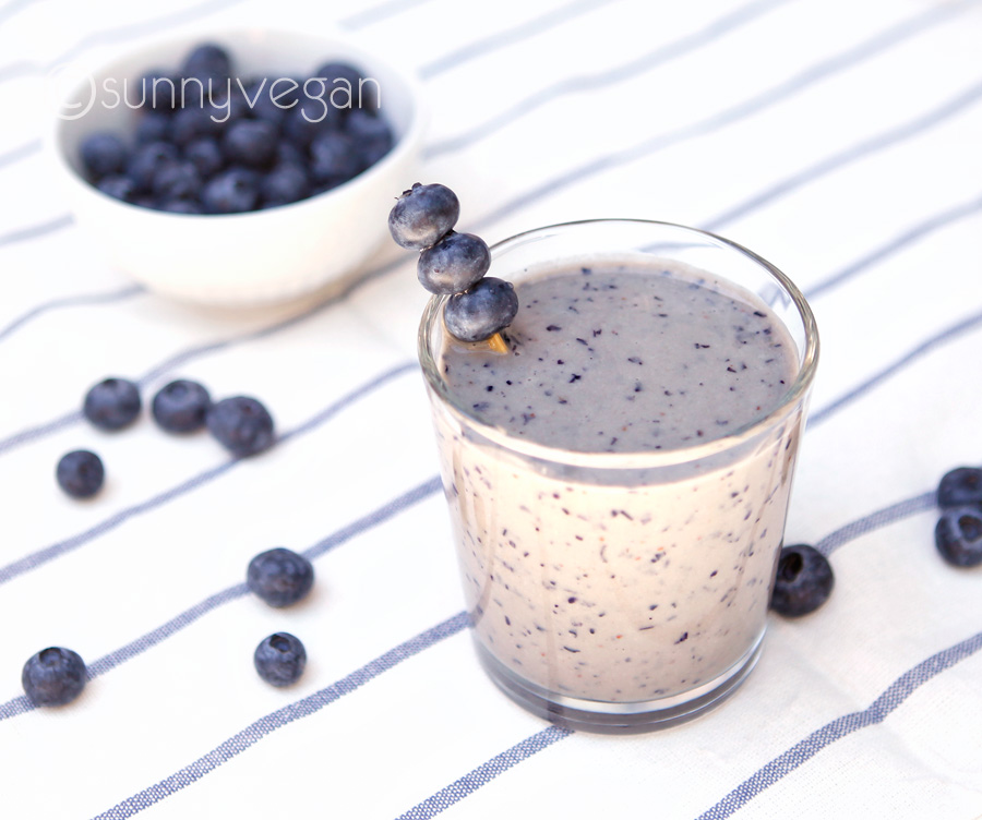 natural stress relief in a delicious smoothie via sunny vegan